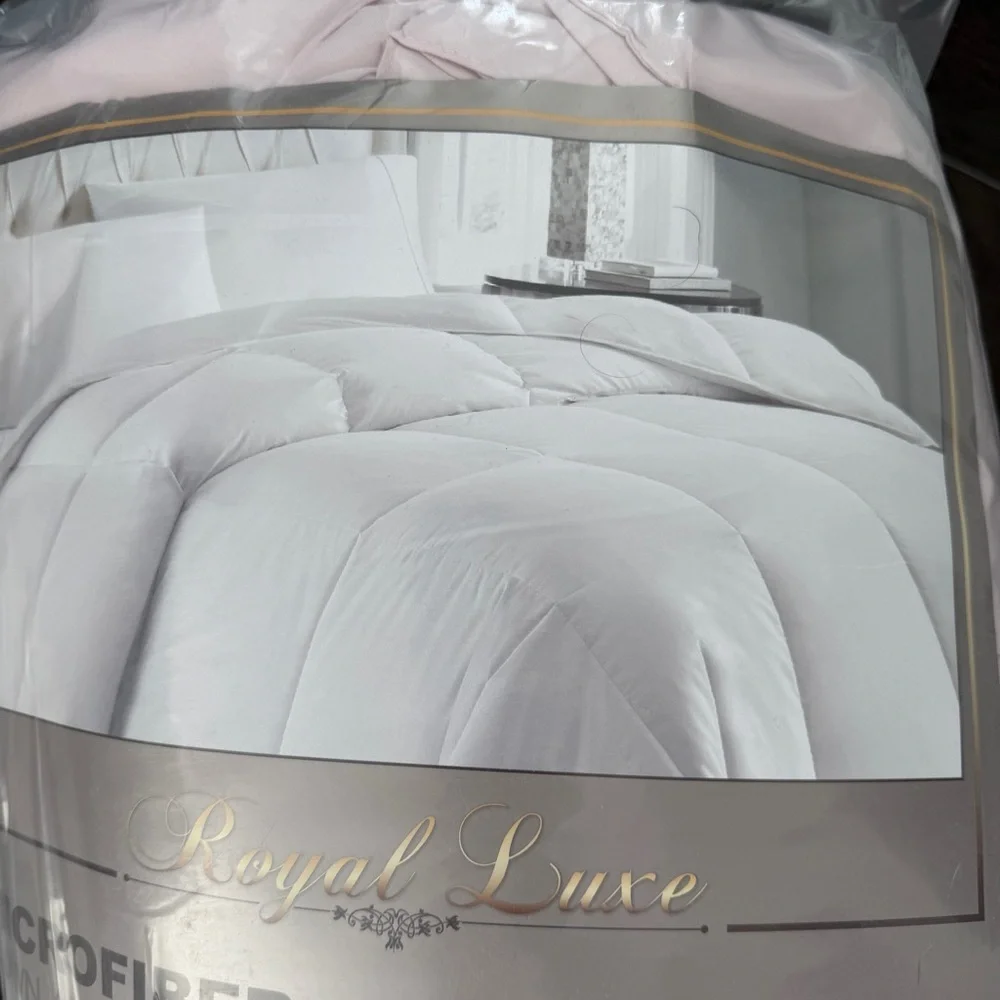 🆕 Royal Luxe King Size Microfiber Down Alternative Comforter 🌸 Light Pink –🌸NWT